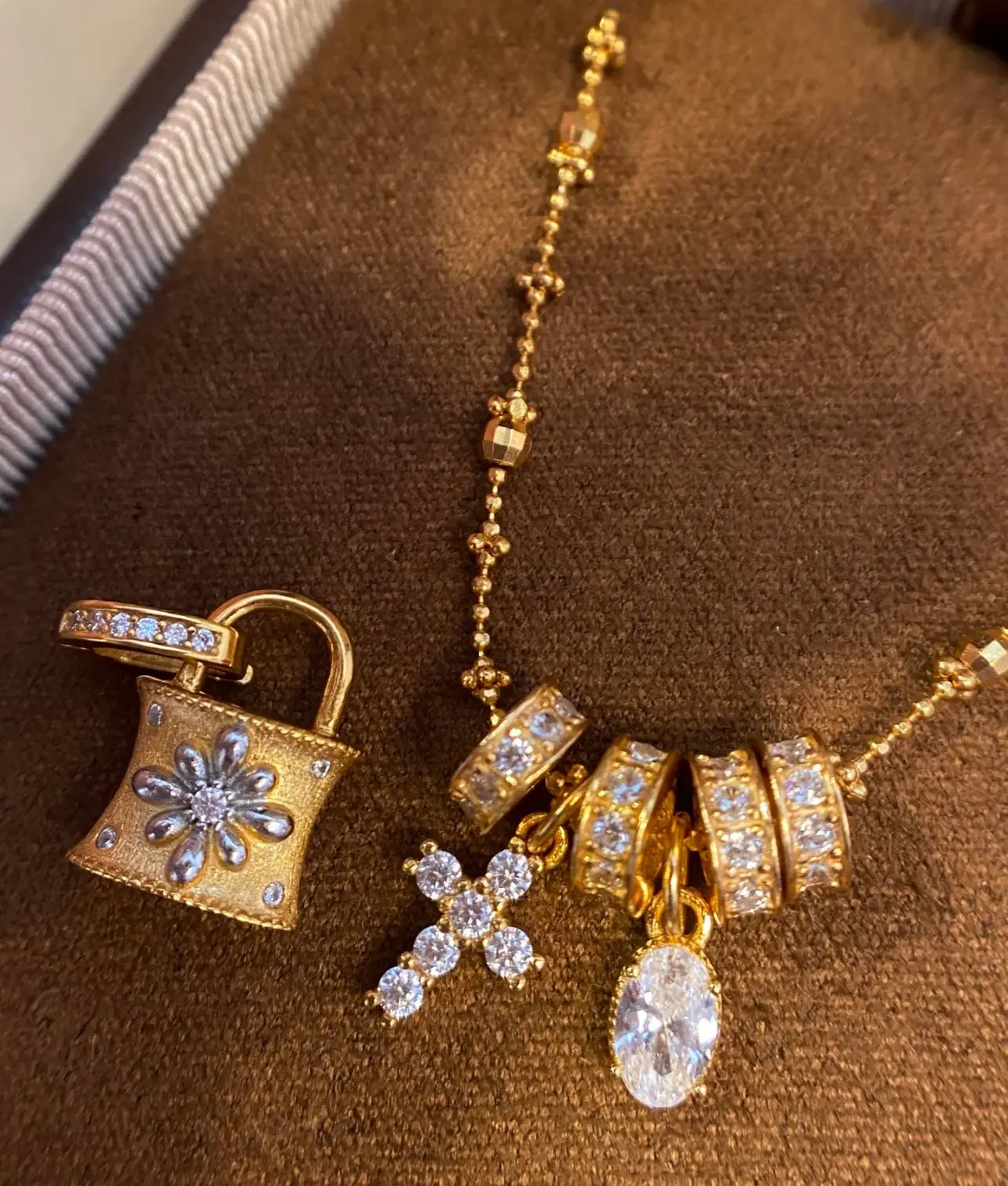 The One1| Vintage Gold Lock&Cross Detachable Necklace for woman