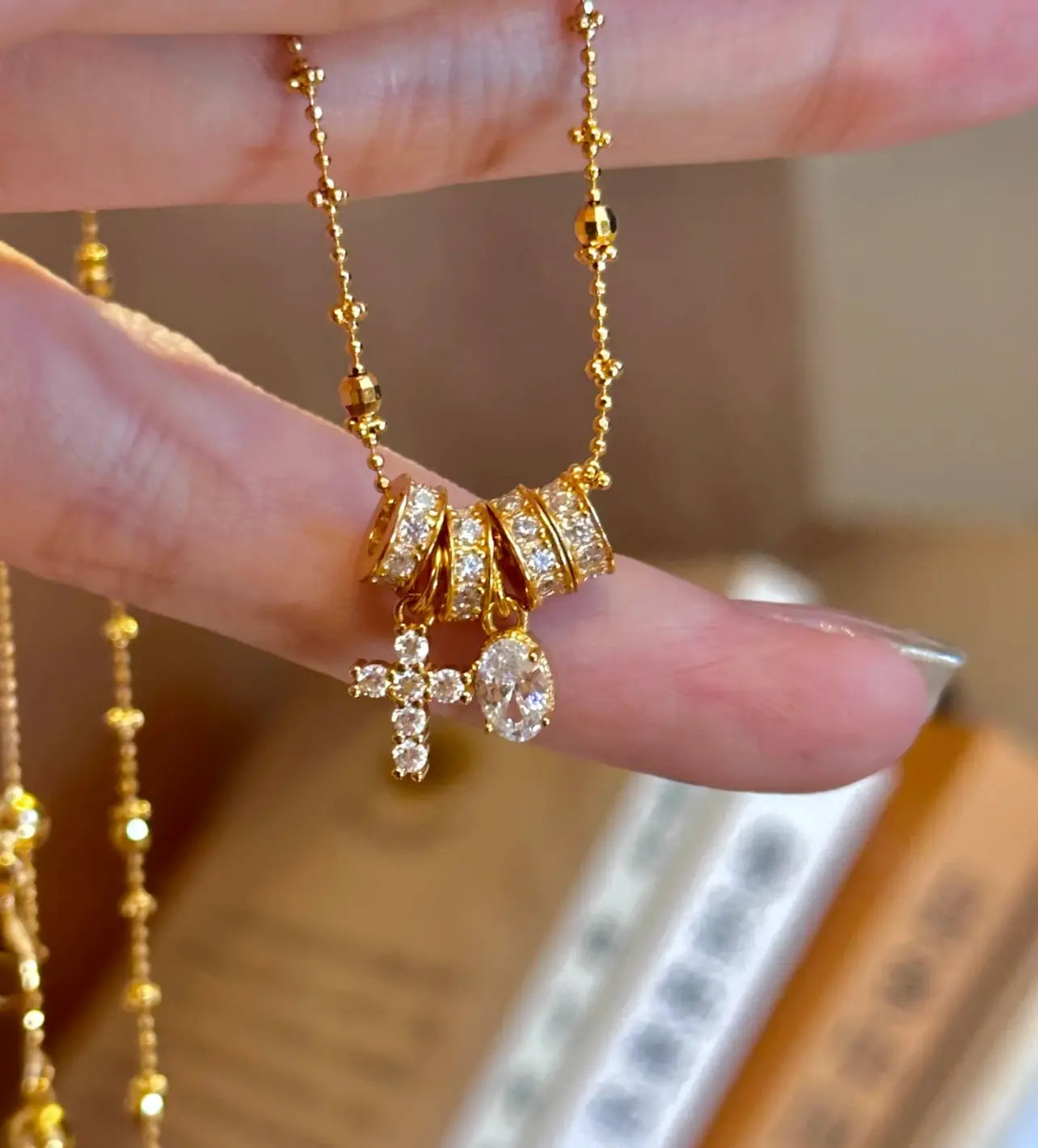 The One1| Vintage Gold Lock&Cross Detachable Necklace for woman