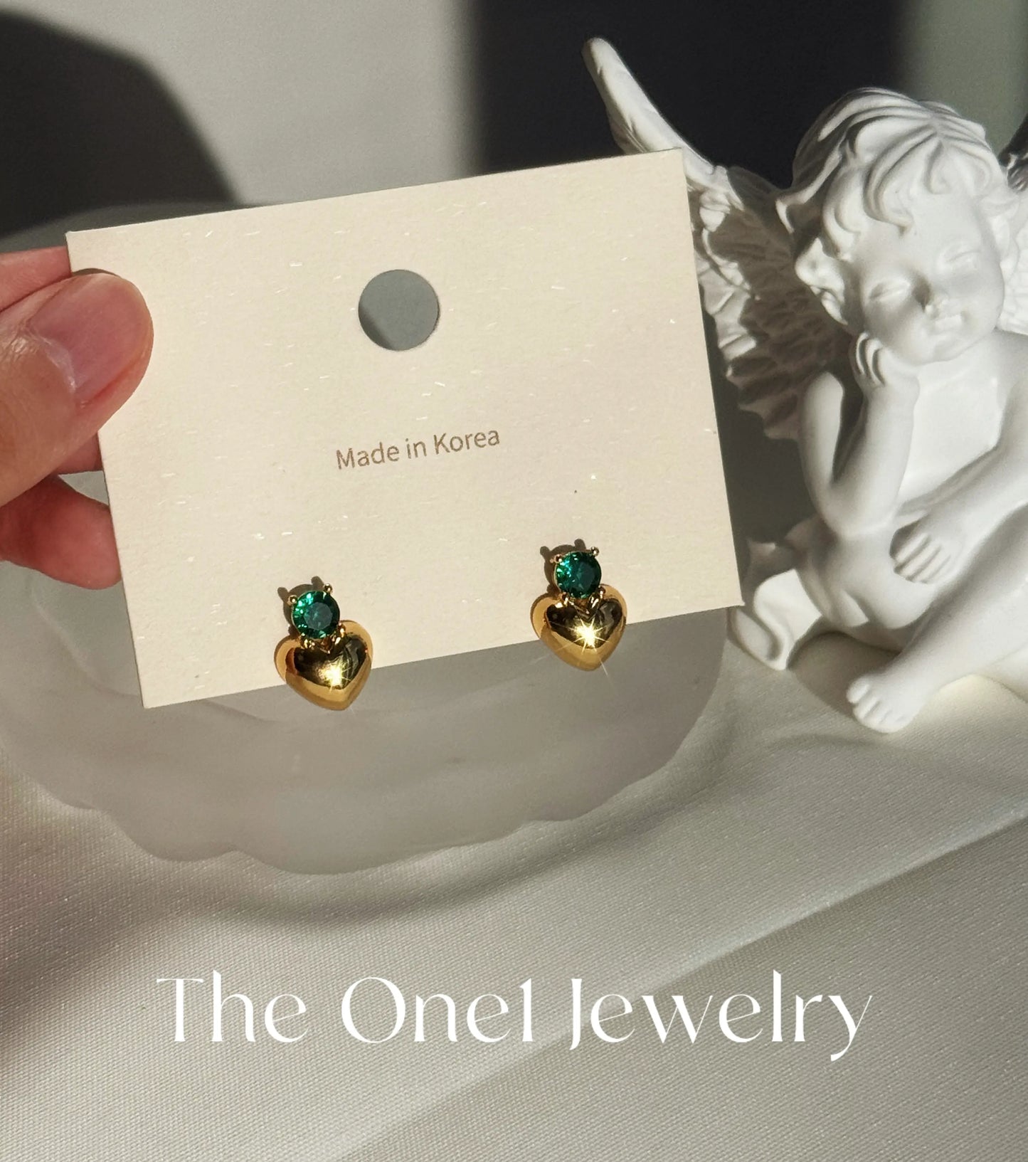 THE ONE1 - 24K Gold Heart Earrings with Emerald Zircon