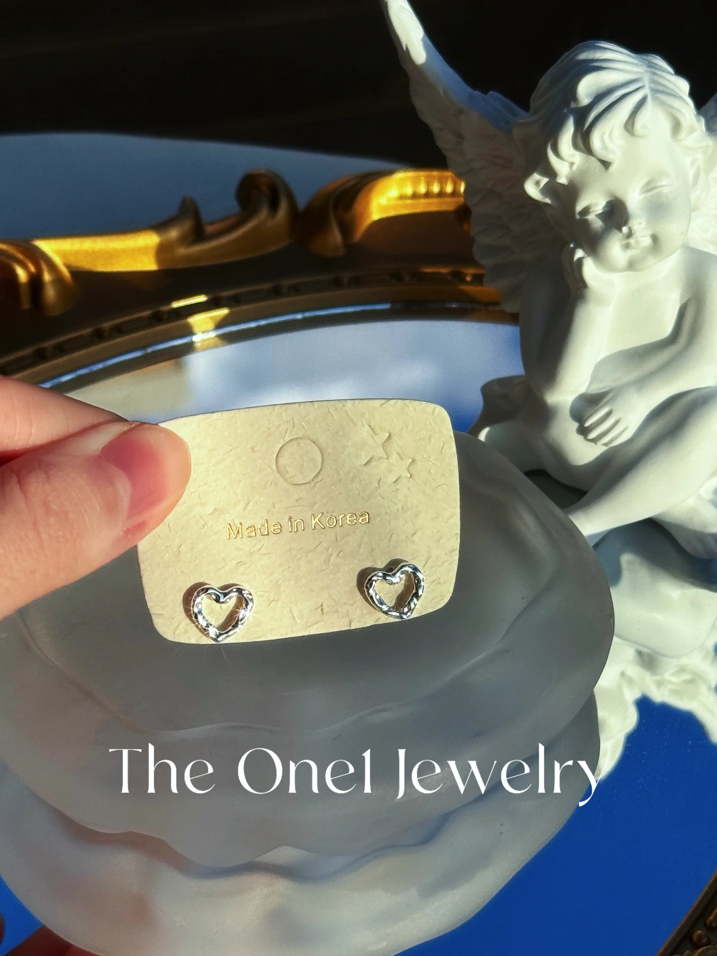 The One1| Textured Heart Stud Earrings