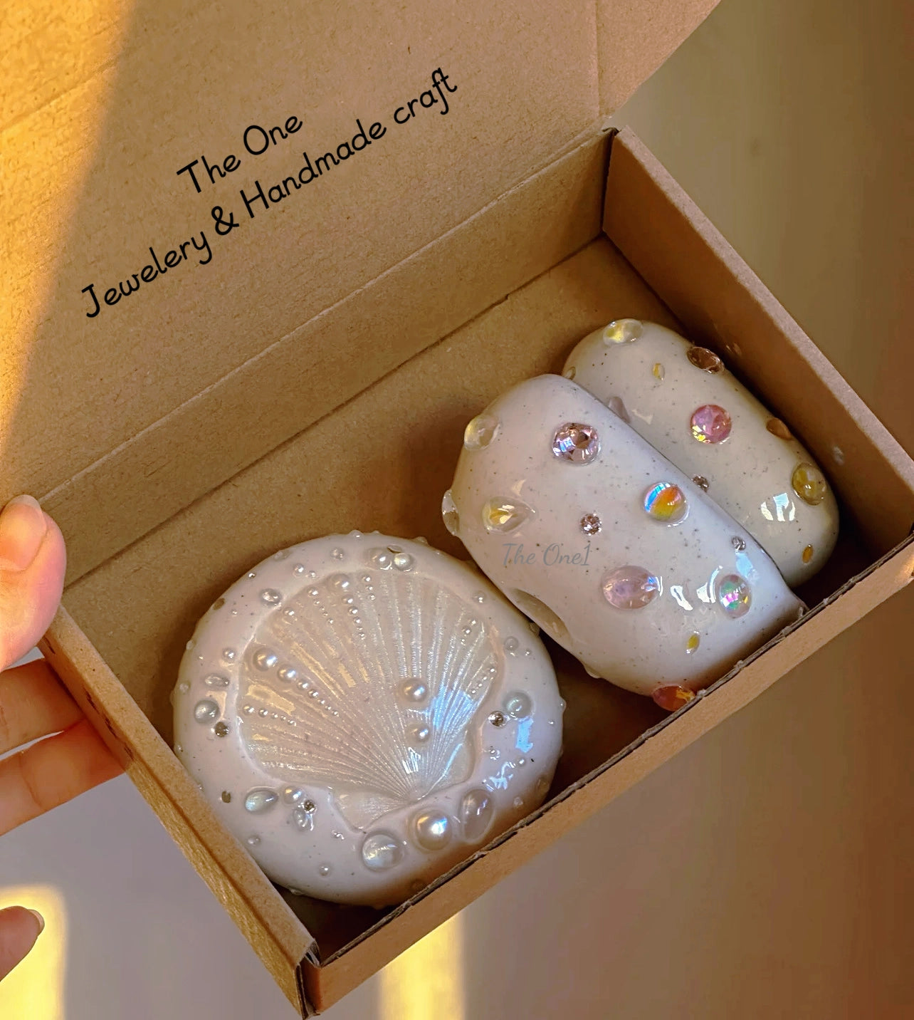 The One1| Handmade Diamond AirPods Case| All Models Supported| Model Required