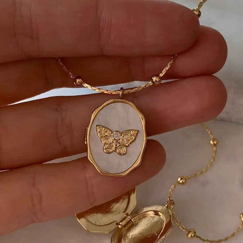 The One1|Butterfly Photo Album Necklace for woman