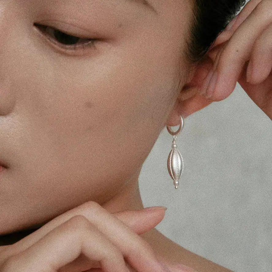 The One1| Sliver Olive Pearl Drops Earring for woman