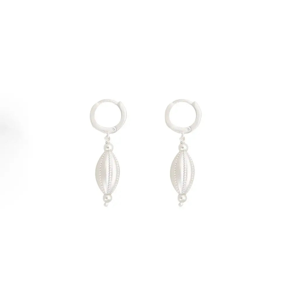 The One1| Sliver Olive Pearl Drops Earring for woman