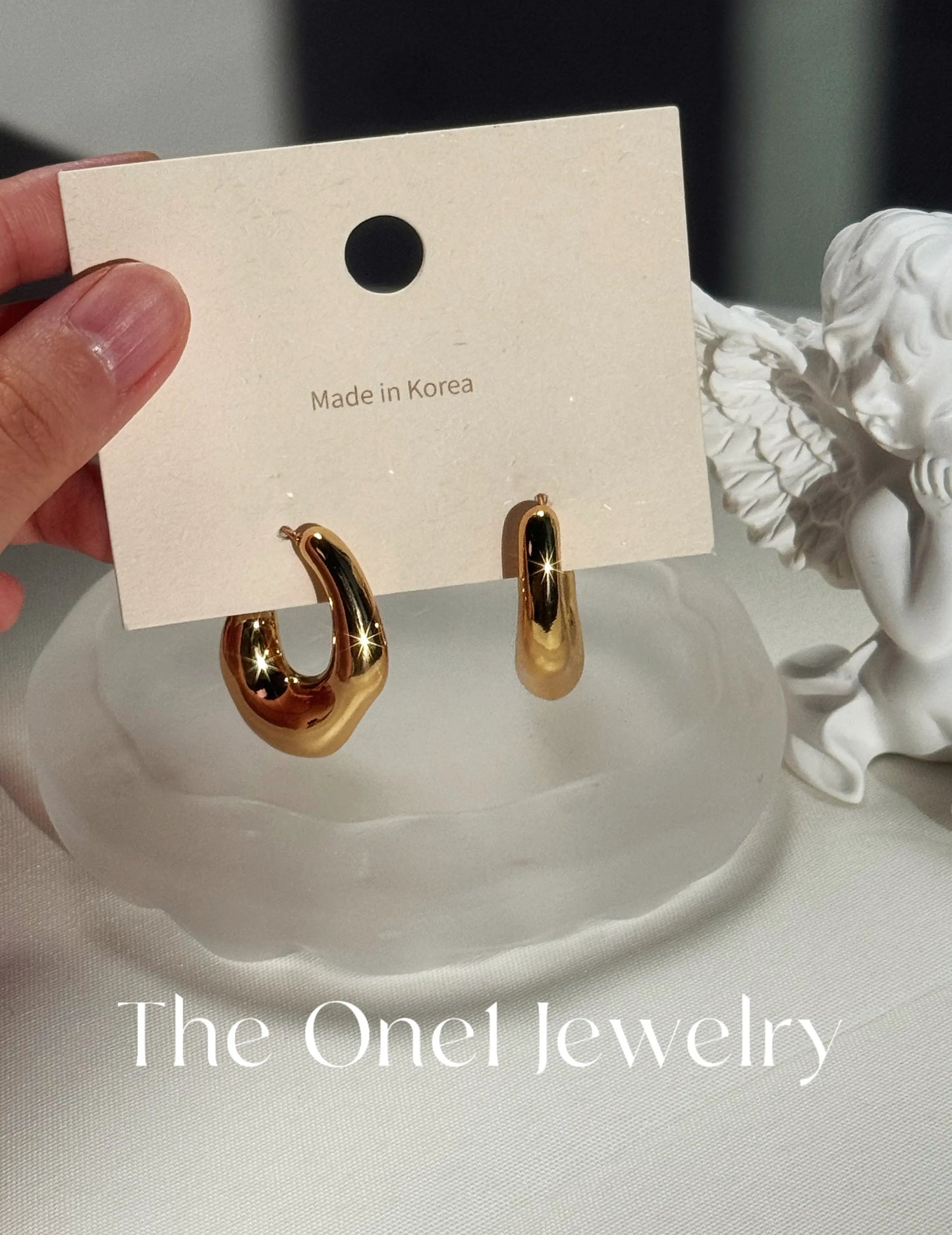 THE ONE1 - 24K Gold Sculpted Hoop earrings