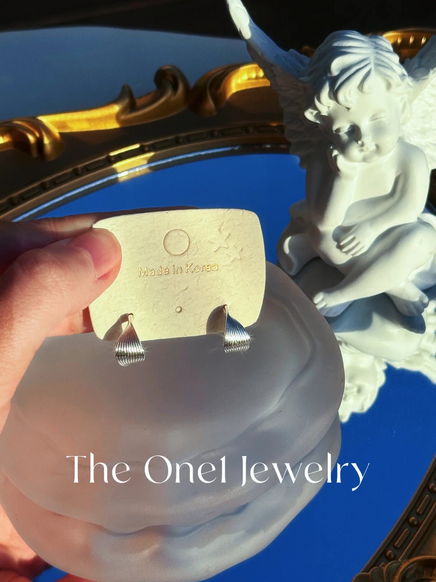 The One1| Silver Wire Hoop Earrings