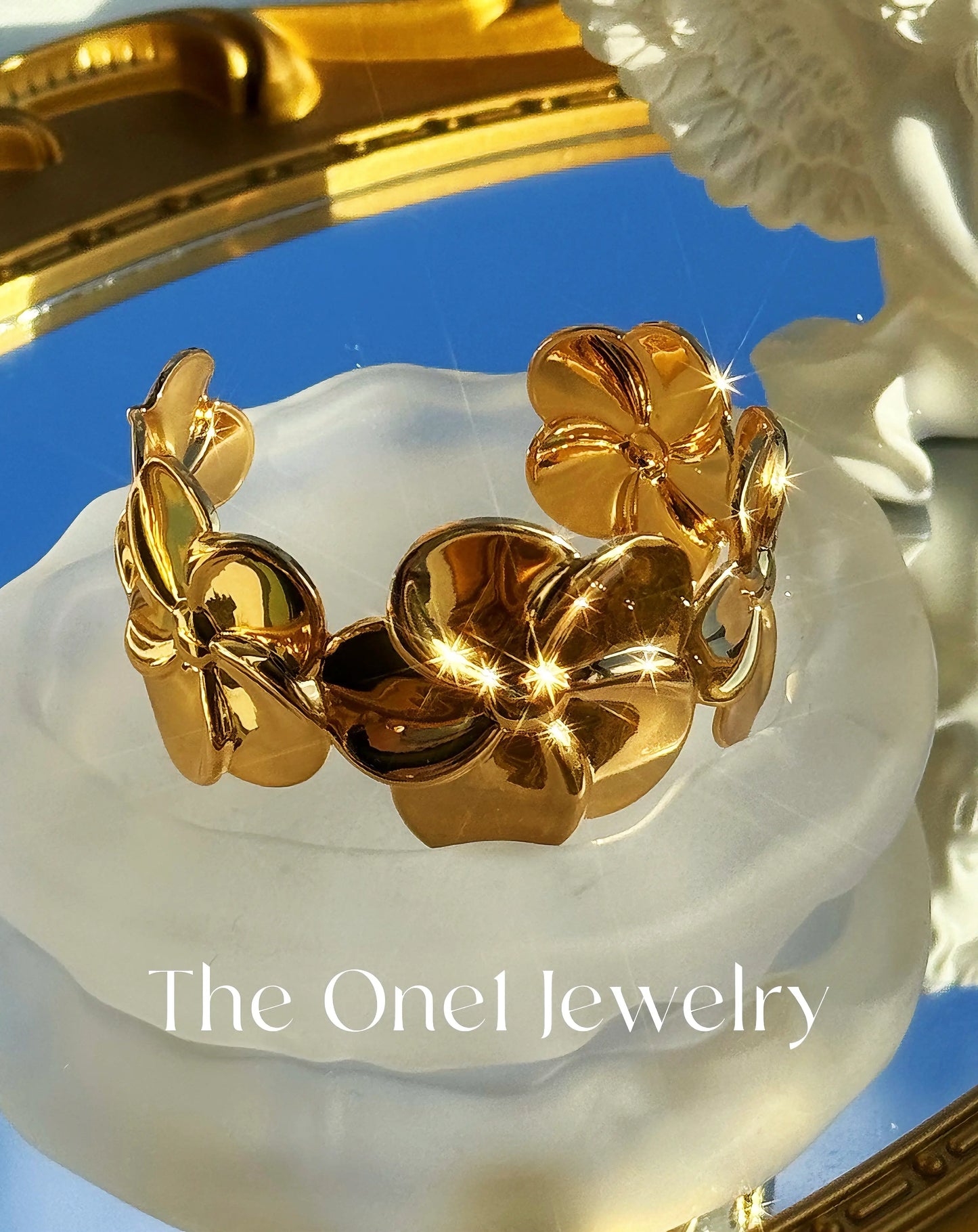 The One1 - Golden Flower Cuff Bracelet for woman