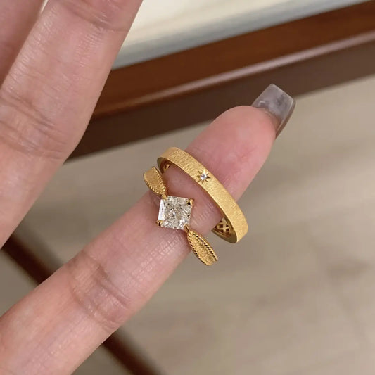 The One1| Vintage Glow Diamond Ring, Gold and Sliver