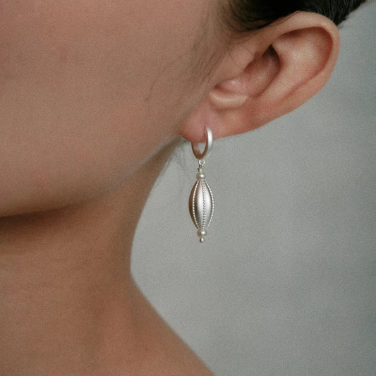 The One1| Sliver Olive Pearl Drops Earring for woman